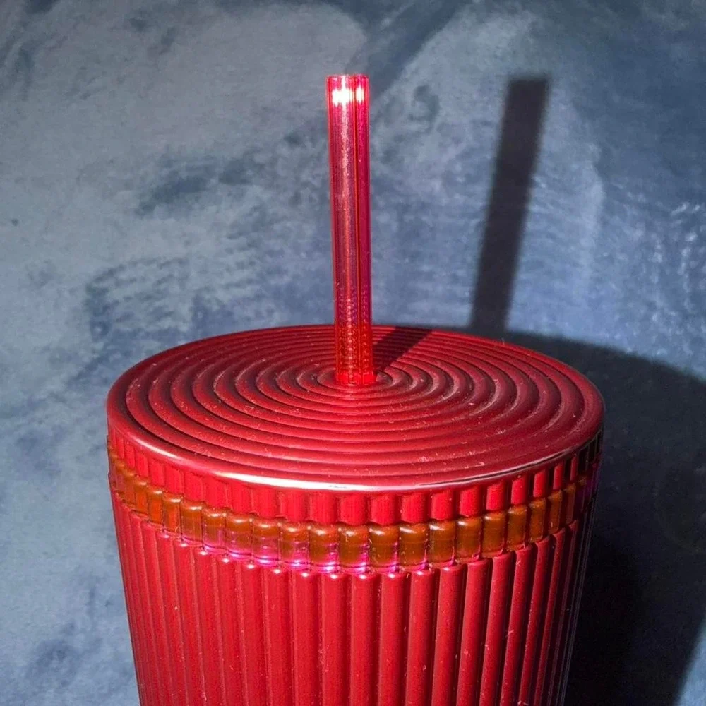 Starbucks Ombré Red Christmas Pleated Ribbed Cold Cup 24oz new